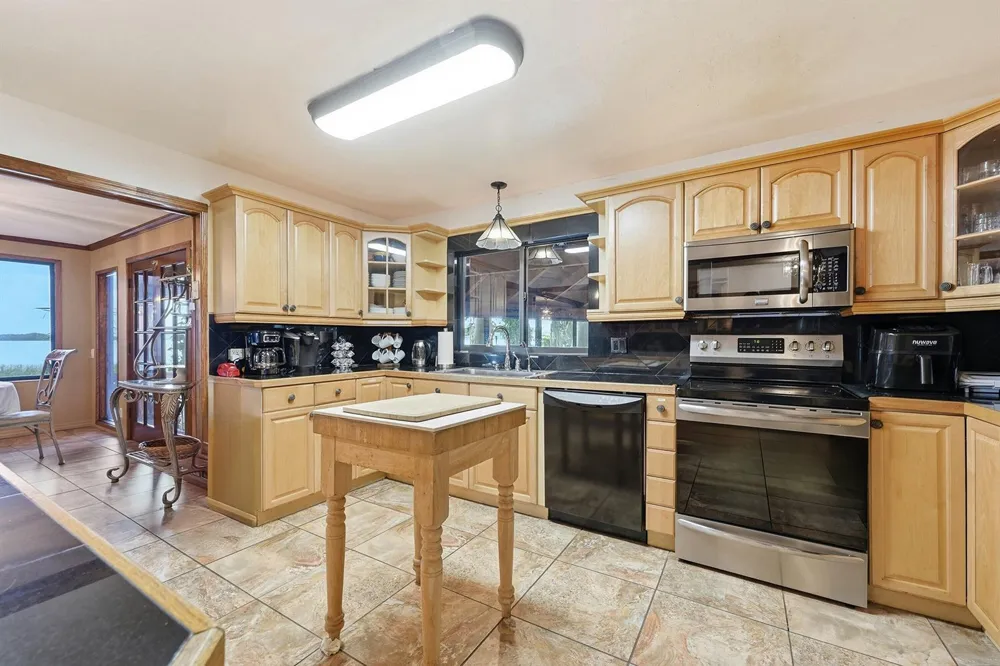 200 Windy Point Road Lake Placid, FL 33852
