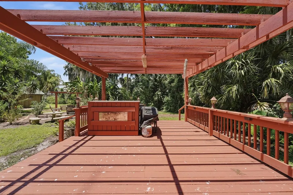 200 Windy Point Road Lake Placid, FL 33852