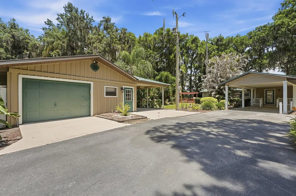 200 Windy Point Road Lake Placid, FL 33852