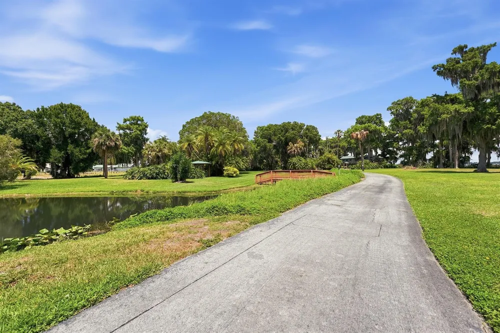 200 Windy Point Road Lake Placid, FL 33852
