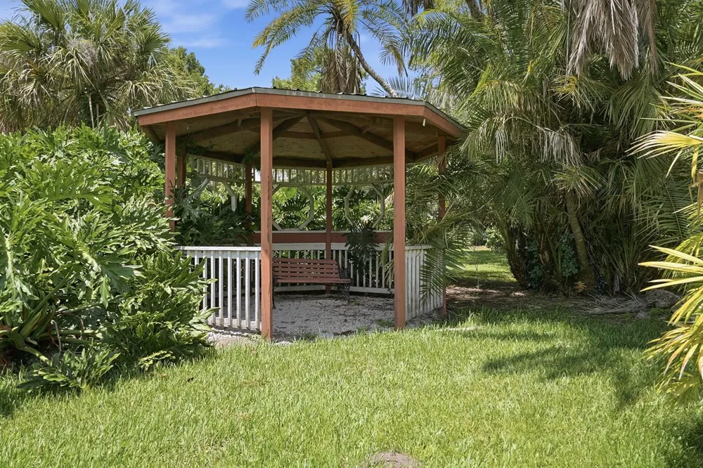 200 Windy Point Road Lake Placid, FL 33852