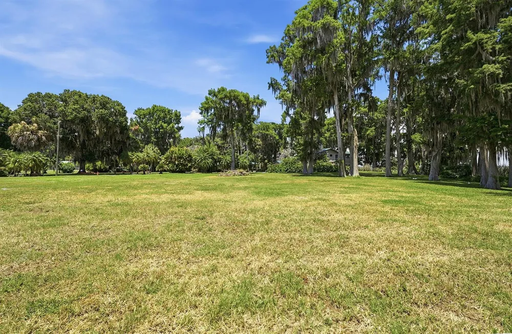 200 Windy Point Road Lake Placid, FL 33852