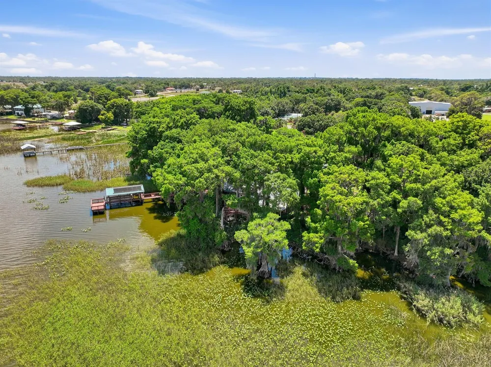 200 Windy Point Road Lake Placid, FL 33852