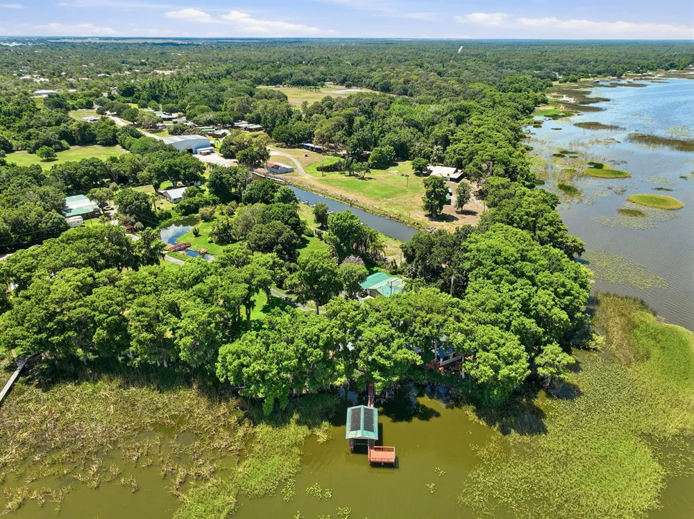 200 Windy Point Road Lake Placid, FL 33852