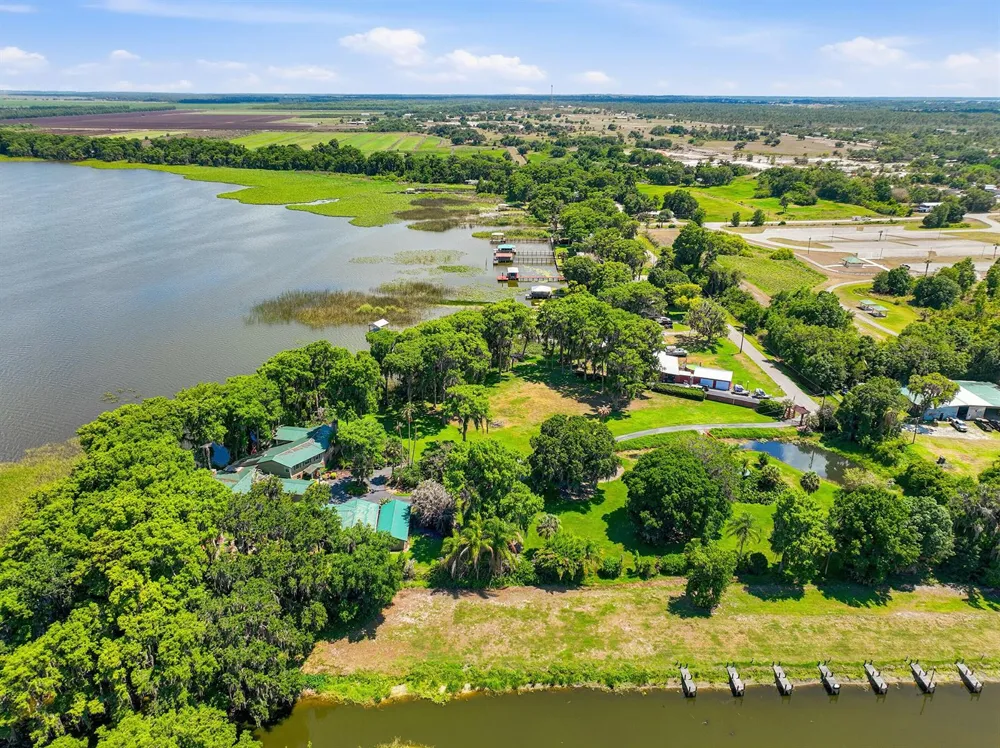 200 Windy Point Road Lake Placid, FL 33852