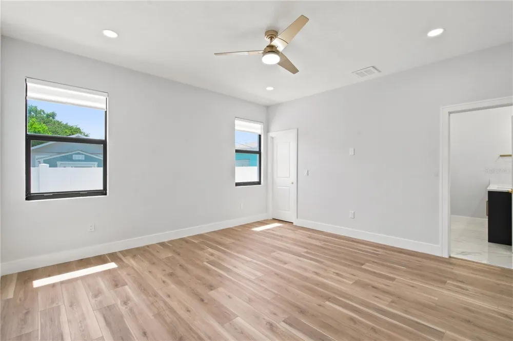 1121 ENGMAN STREET Clearwater, FL 33755
