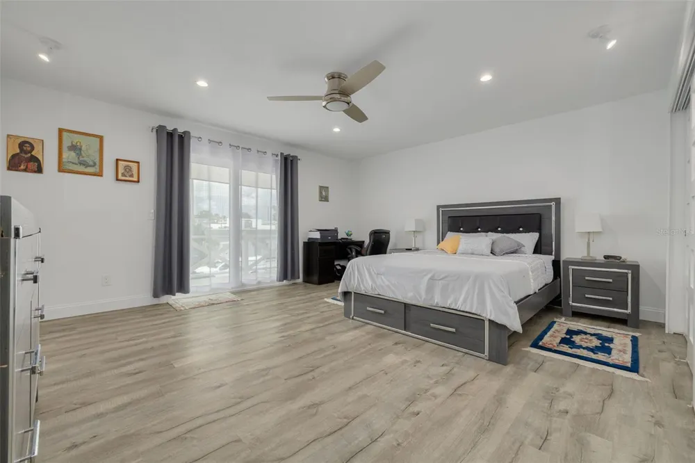 802 MINDY COURT #802 Largo, FL 33771
