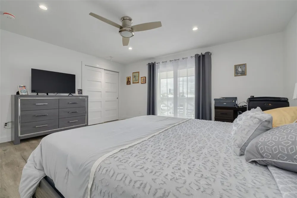 802 MINDY COURT #802 Largo, FL 33771