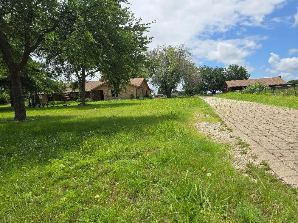 1100 Creek Bend Lane Lucas, TX 75002