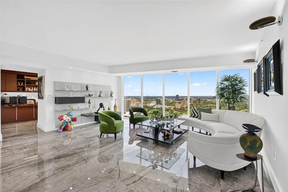 3370 Hidden Bay Dr ##UPH3715 Aventura, FL 33180