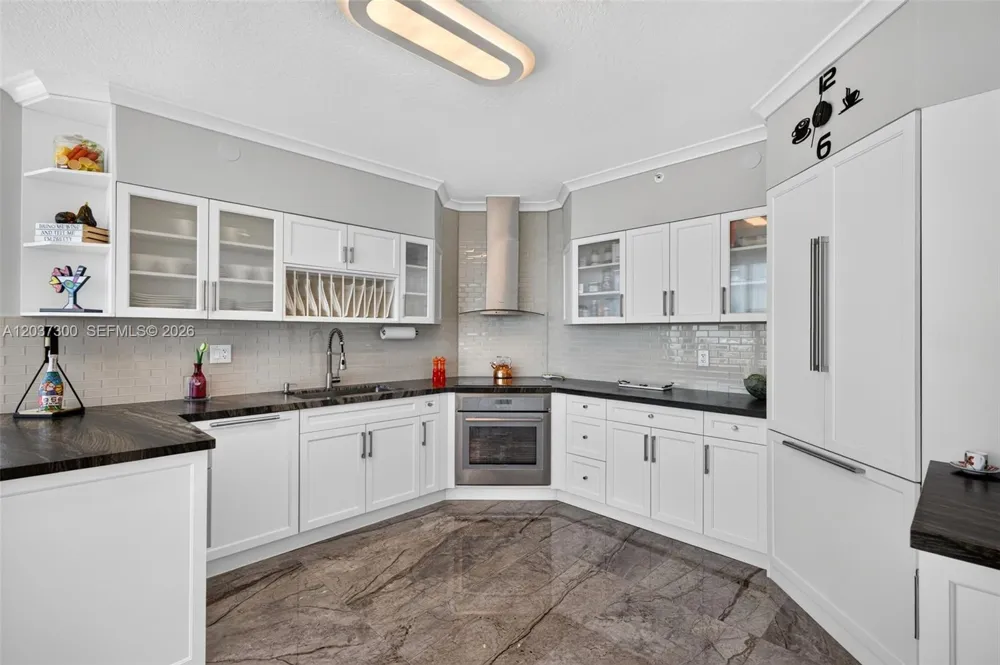 3370 Hidden Bay Dr ##UPH3715 Aventura, FL 33180