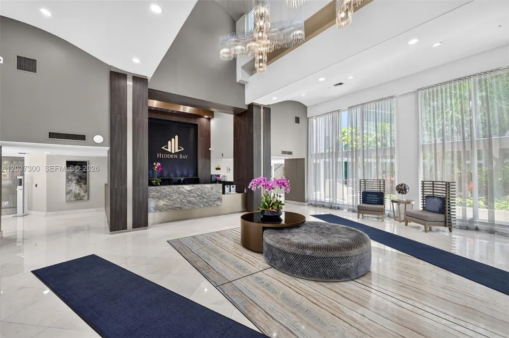 3370 Hidden Bay Dr ##UPH3715 Aventura, FL 33180