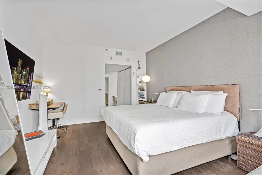 201 Crandon Blvd #530 Key Biscayne, FL 33149