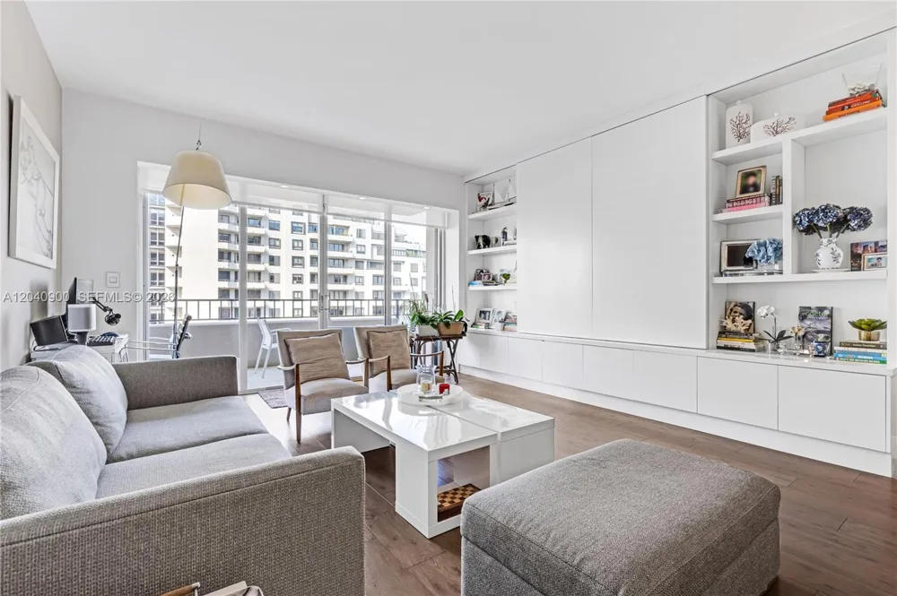 201 Crandon Blvd #530 Key Biscayne, FL 33149