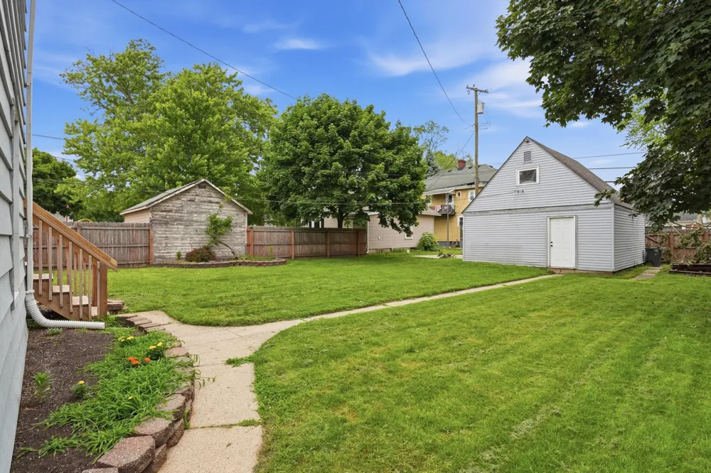 707 Harrison Street Monroe City, MI 48161