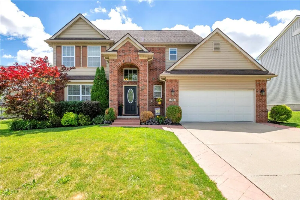 760 Pembroke Drive Saline City, MI 48176