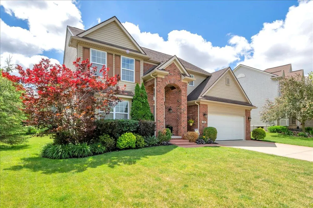 760 Pembroke Drive Saline City, MI 48176