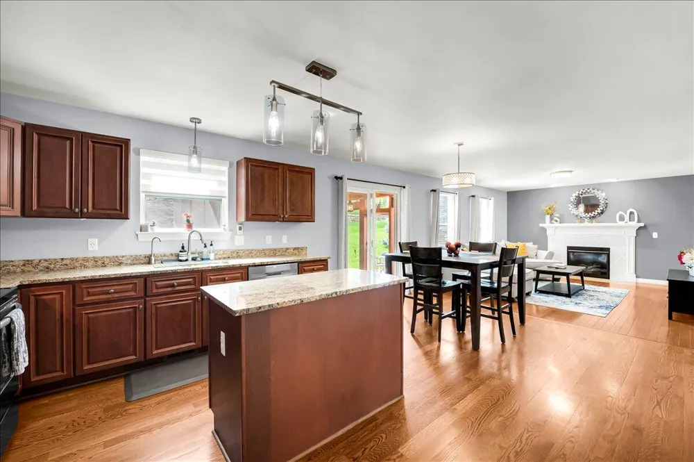 760 Pembroke Drive Saline City, MI 48176