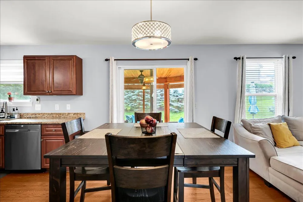 760 Pembroke Drive Saline City, MI 48176