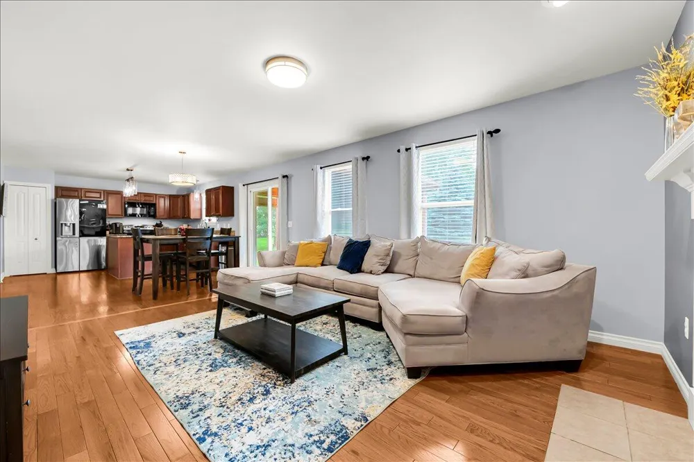 760 Pembroke Drive Saline City, MI 48176