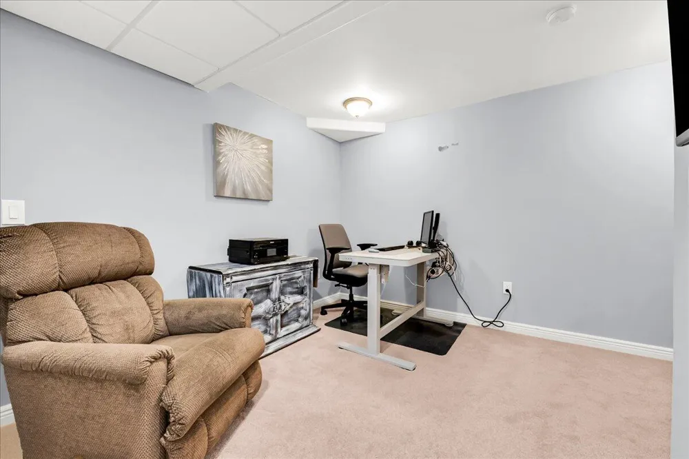 760 Pembroke Drive Saline City, MI 48176