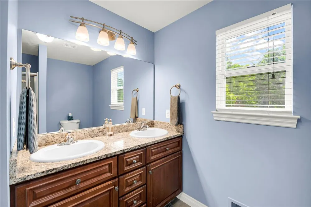 760 Pembroke Drive Saline City, MI 48176