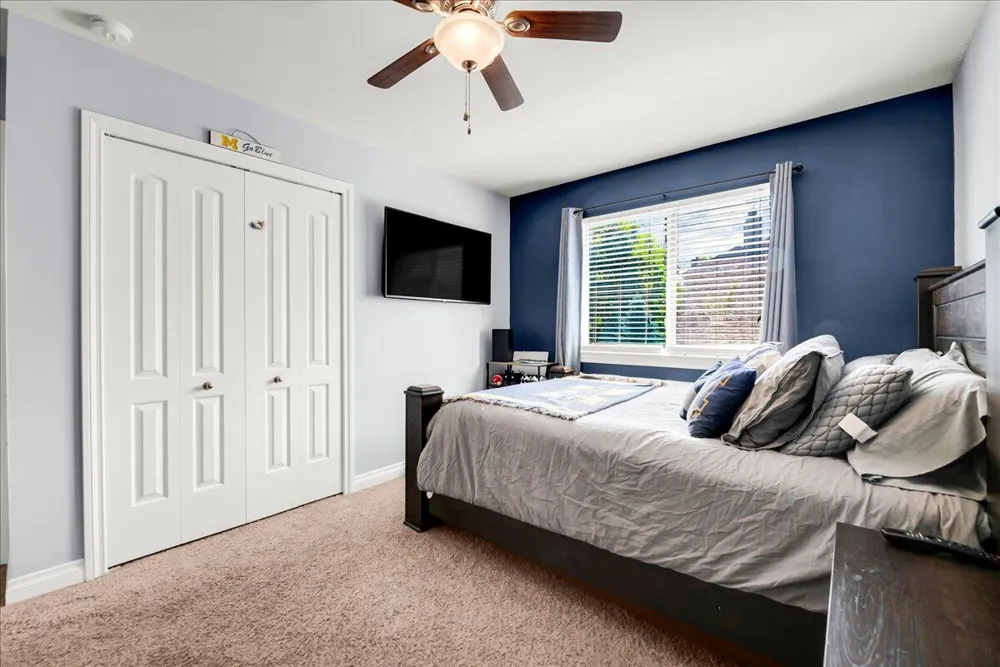 760 Pembroke Drive Saline City, MI 48176