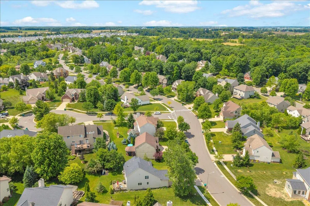 760 Pembroke Drive Saline City, MI 48176