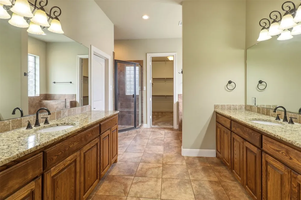340 Sun Ray Horseshoe Bay, TX 78657