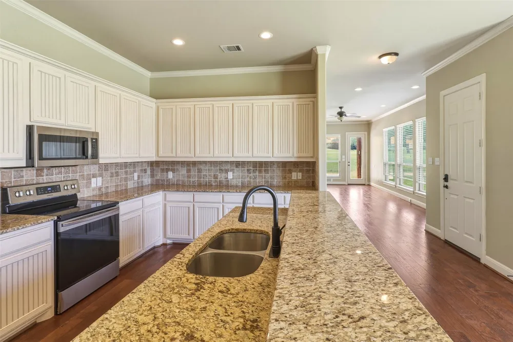 340 Sun Ray Horseshoe Bay, TX 78657
