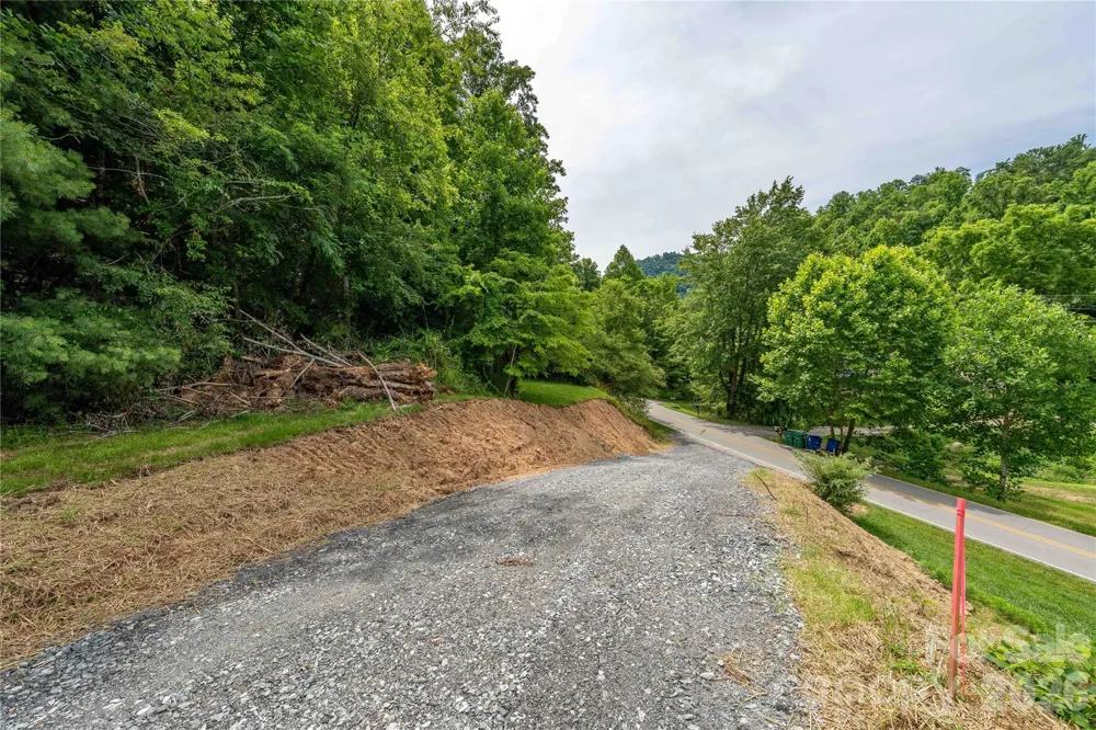 9999 Morgan Branch Road Weaverville, NC 28787