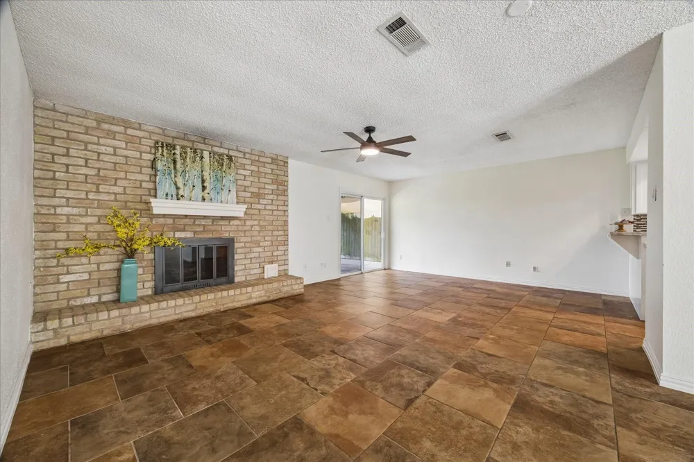 810 Halewood Drive Houston, TX 77062