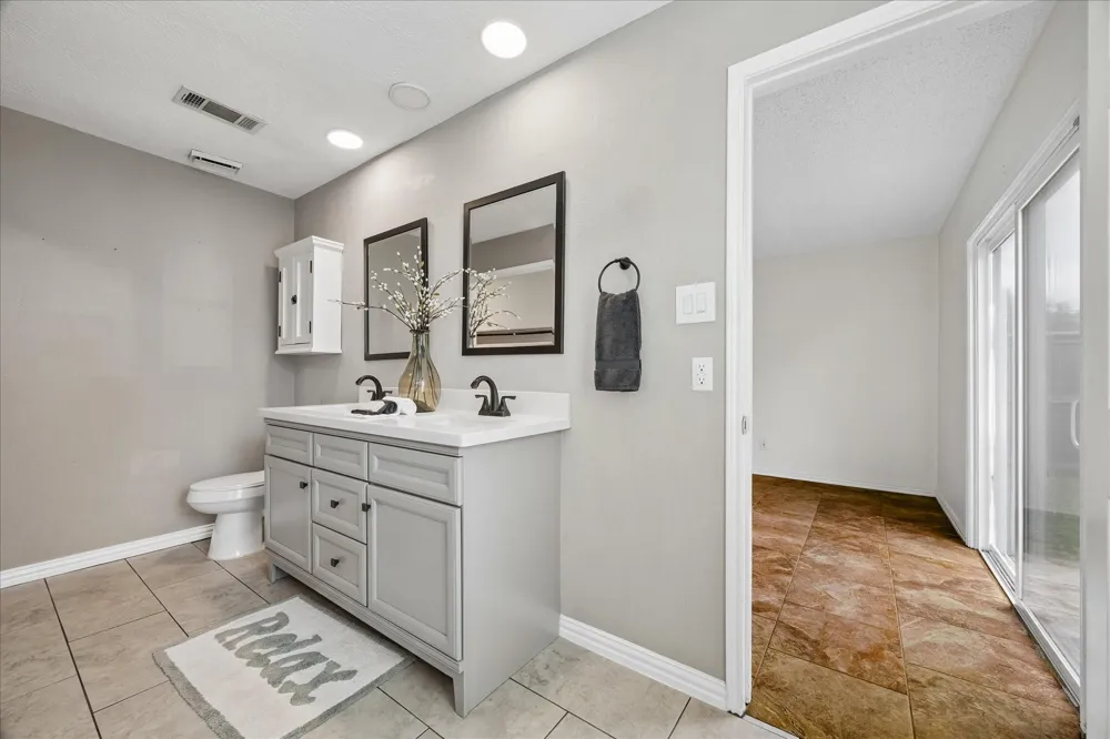810 Halewood Drive Houston, TX 77062
