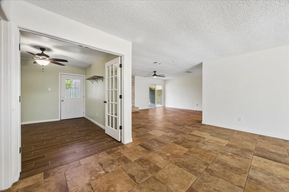 810 Halewood Drive Houston, TX 77062
