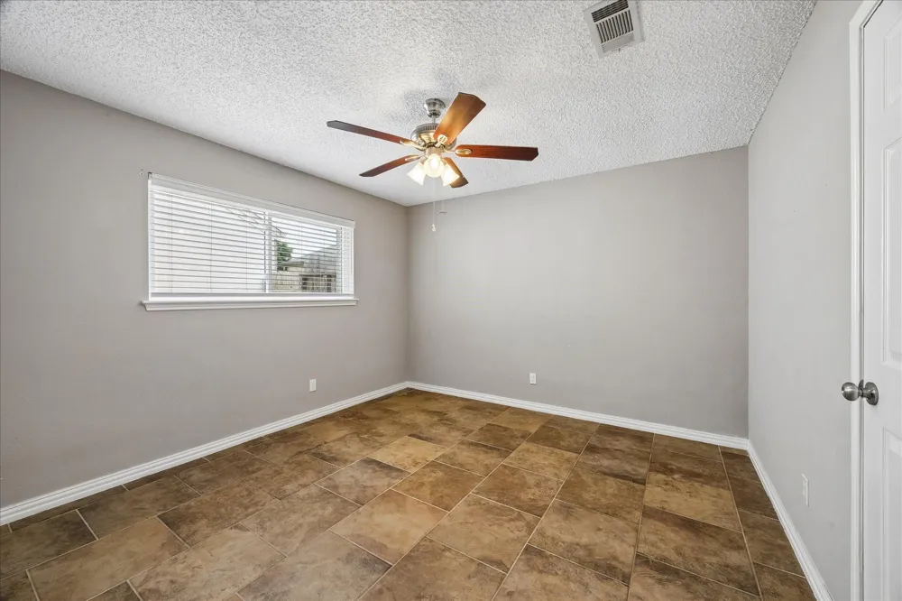 810 Halewood Drive Houston, TX 77062