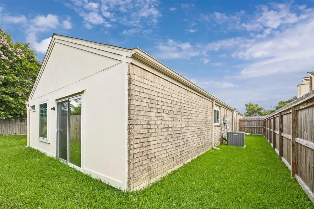 810 Halewood Drive Houston, TX 77062