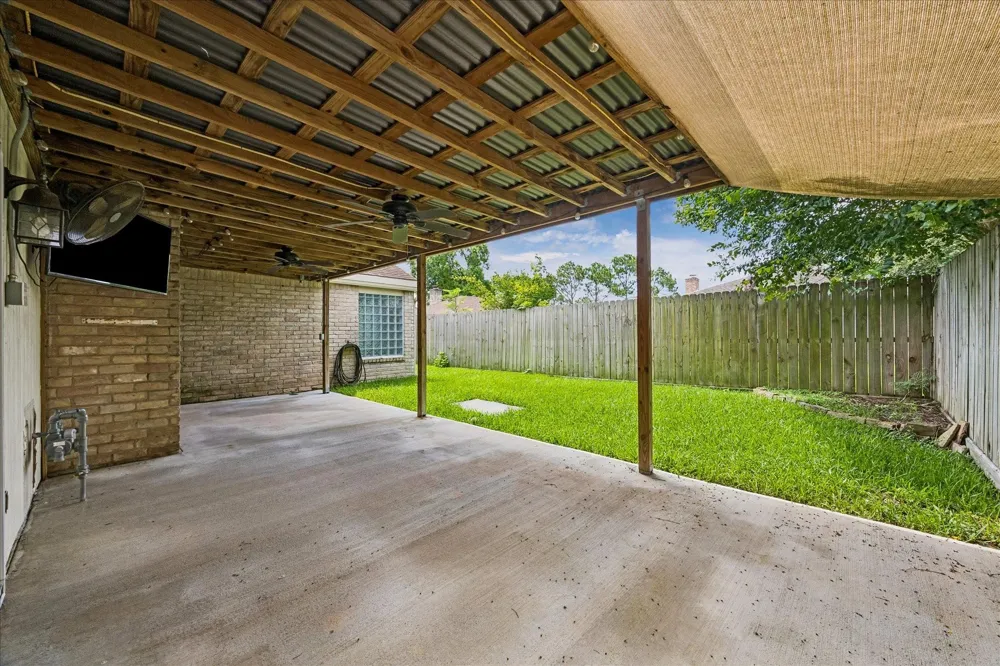 810 Halewood Drive Houston, TX 77062
