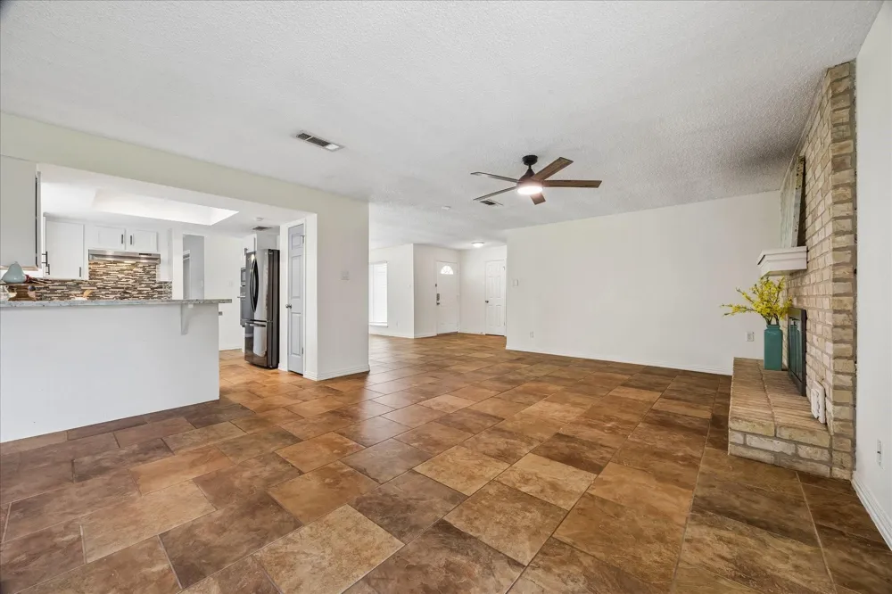 810 Halewood Drive Houston, TX 77062