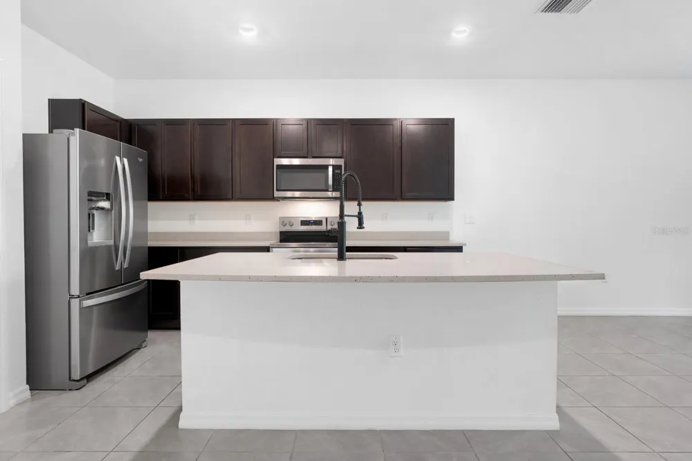 5052 CAPTAIN DAVIS DRIVE Wimauma, FL 33598