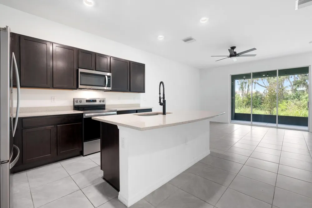 5052 CAPTAIN DAVIS DRIVE Wimauma, FL 33598