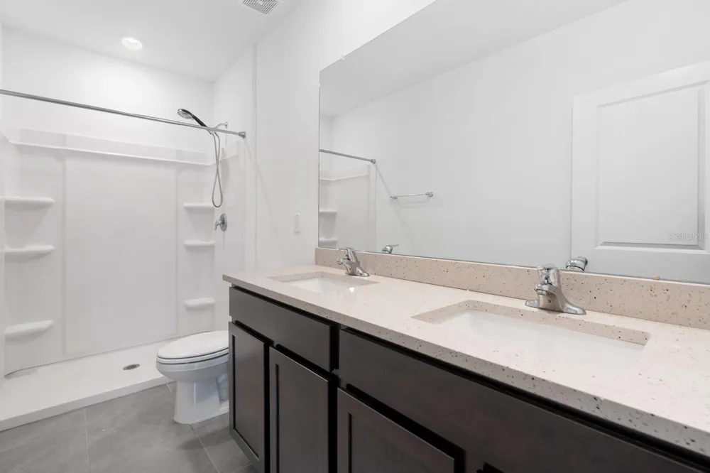 5052 CAPTAIN DAVIS DRIVE Wimauma, FL 33598