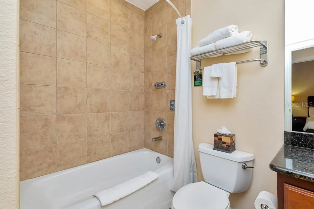 13941 CLUBHOUSE DRIVE #103 Tampa, FL 33618