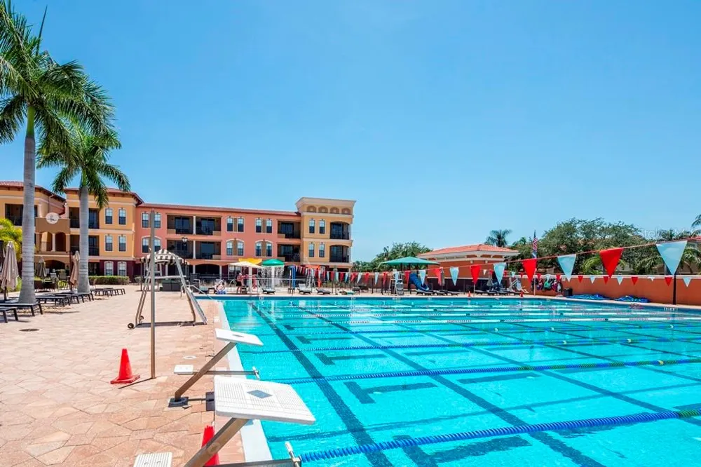 13941 CLUBHOUSE DRIVE #103 Tampa, FL 33618