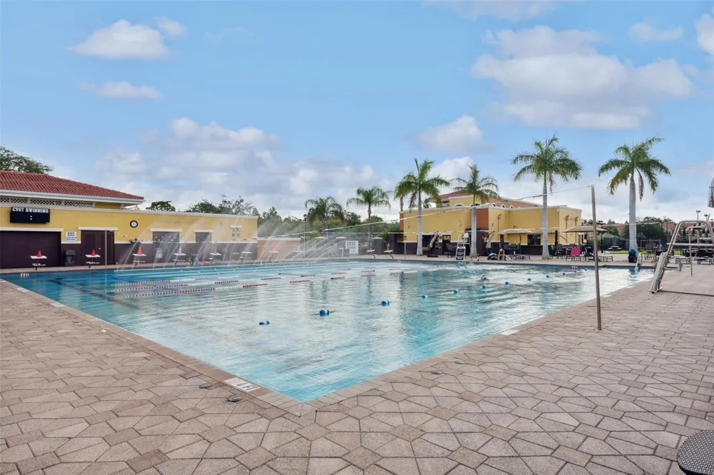 13941 CLUBHOUSE DRIVE #103 Tampa, FL 33618
