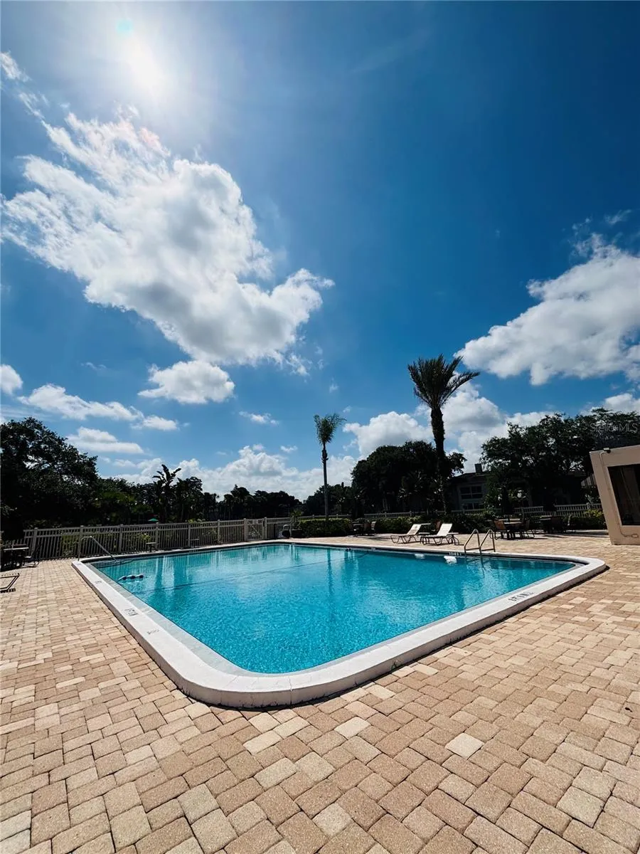 10356 CARROLLWOOD LANE #205 Tampa, FL 33618