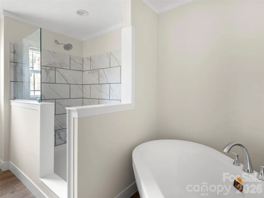 2095 Emmas Grove Road Fairview, NC 28730