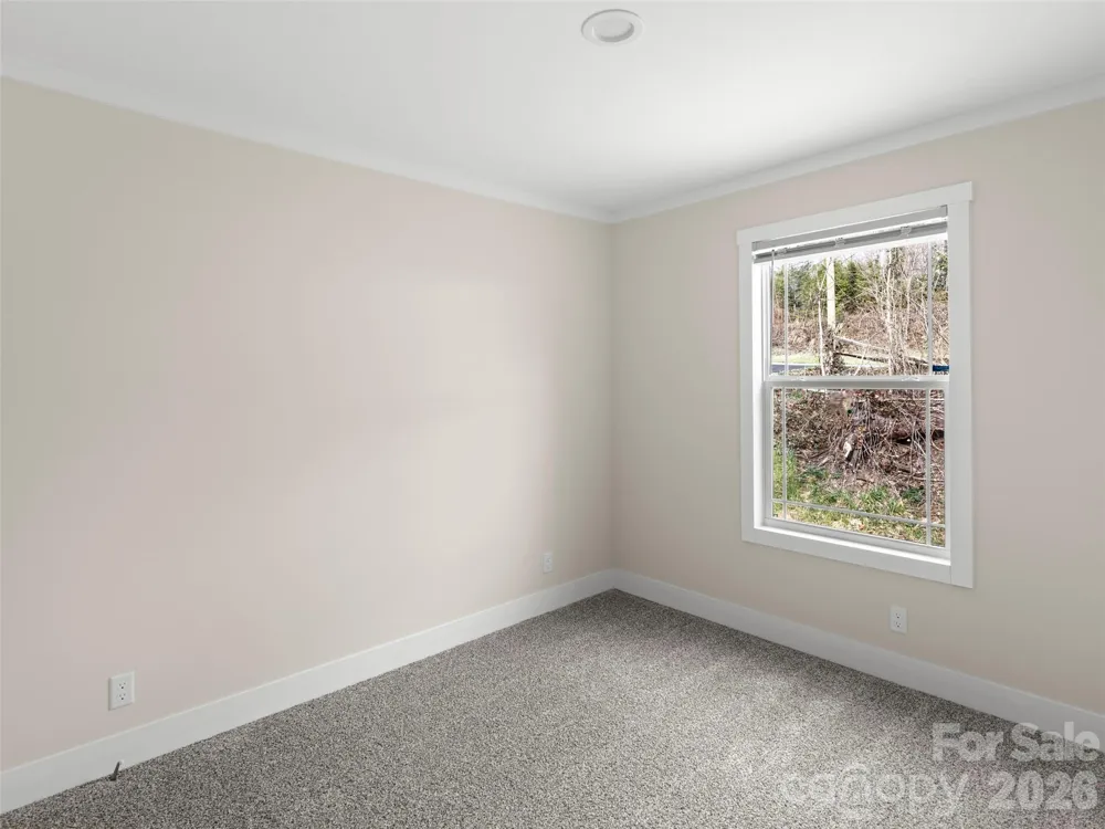2095 Emmas Grove Road Fairview, NC 28730