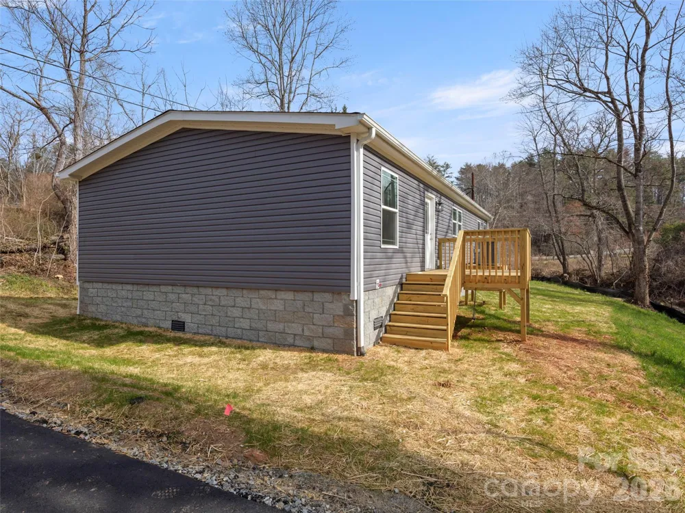 2095 Emmas Grove Road Fairview, NC 28730