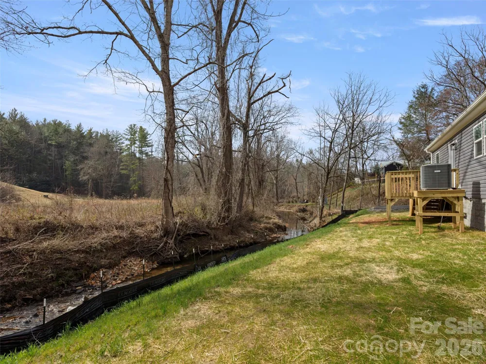 2095 Emmas Grove Road Fairview, NC 28730