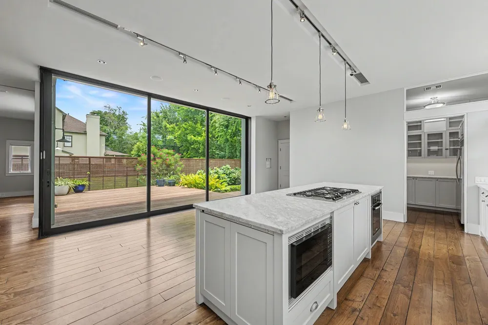 4153 Oberlin Street West University Place, TX 77005